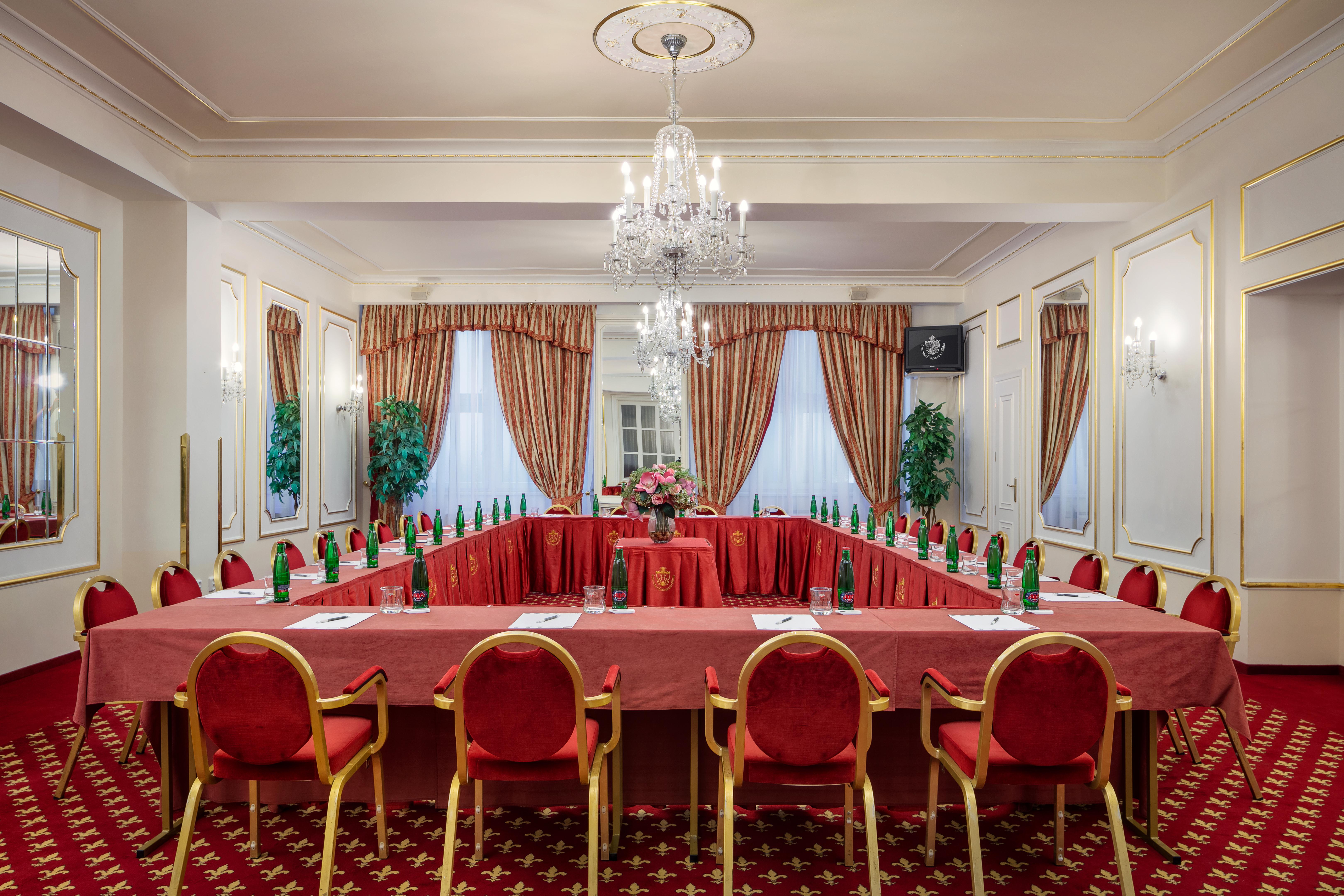 Ambassador Zlata Husa Praga Exterior foto The ballroom