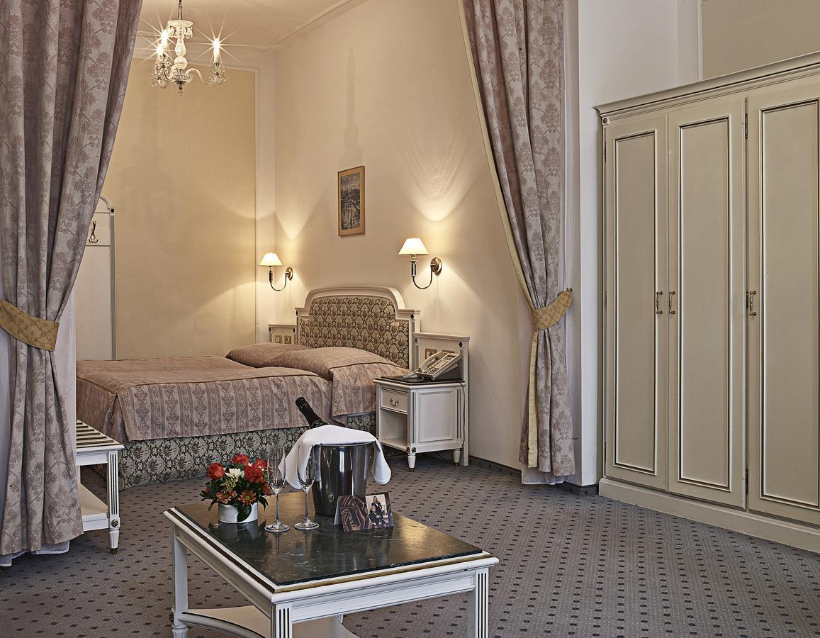 Ambassador Zlata Husa Praga Exterior foto A room at the hotel